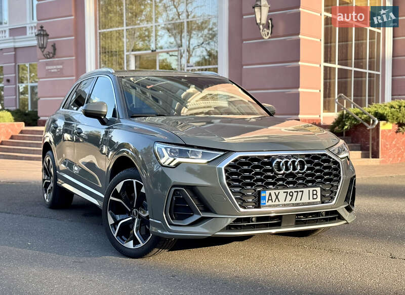 Внедорожник / Кроссовер Audi Q3 2021 в Одессе