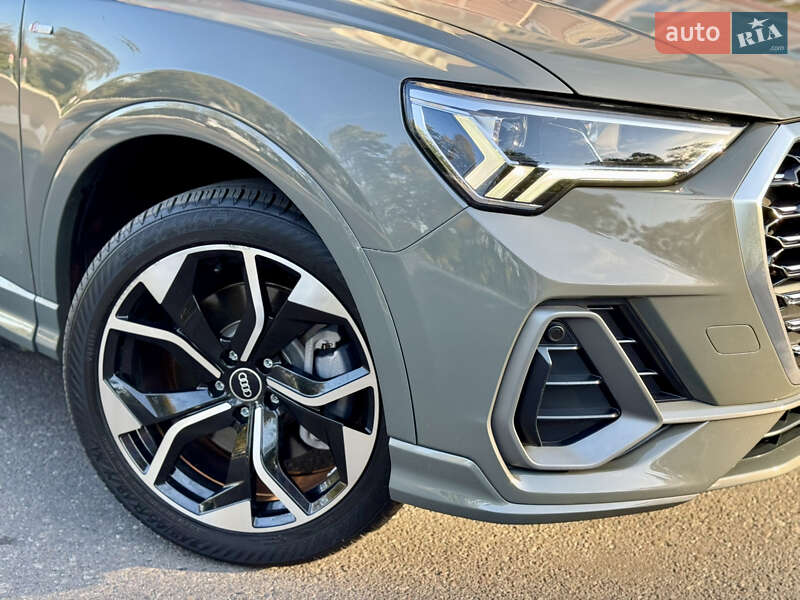 Внедорожник / Кроссовер Audi Q3 2021 в Одессе