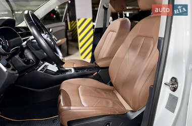 Внедорожник / Кроссовер Audi Q3 2022 в 