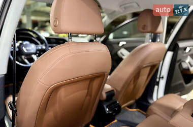 Внедорожник / Кроссовер Audi Q3 2022 в 