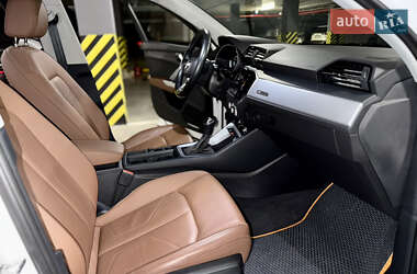 Внедорожник / Кроссовер Audi Q3 2022 в 