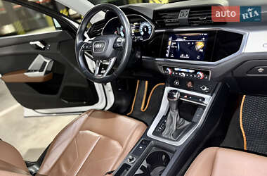 Внедорожник / Кроссовер Audi Q3 2022 в 