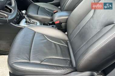 Внедорожник / Кроссовер Audi Q3 2016 в 