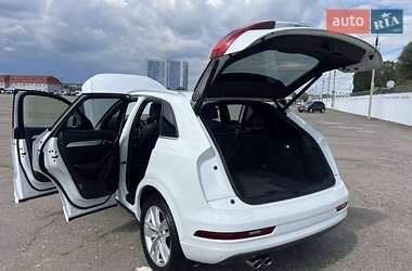 Внедорожник / Кроссовер Audi Q3 2016 в 