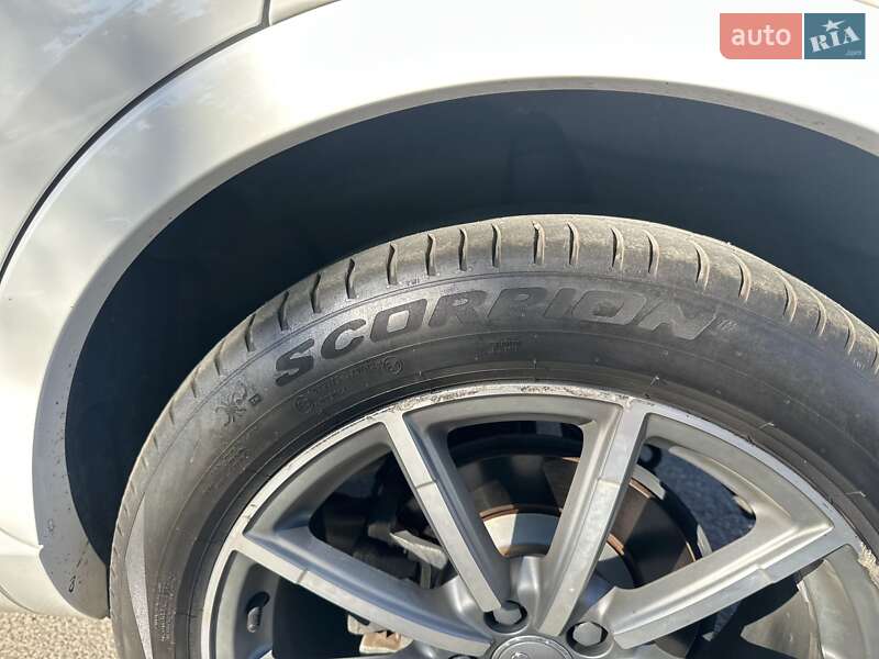 Позашляховик / Кросовер Audi Q3 2018 в Києві