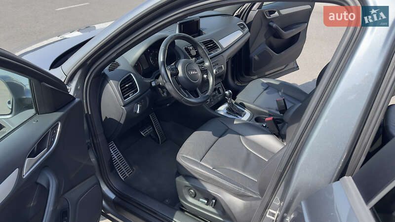 Внедорожник / Кроссовер Audi Q3 2017 в Львове