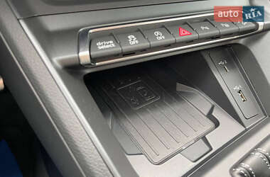 Внедорожник / Кроссовер Audi Q3 2019 в 