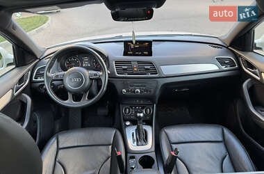 Внедорожник / Кроссовер Audi Q3 2017 в 