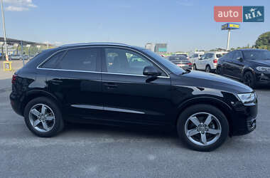 Внедорожник / Кроссовер Audi Q3 2015 в 