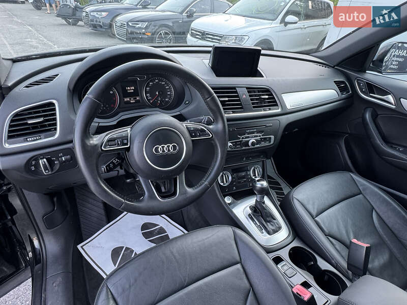 Внедорожник / Кроссовер Audi Q3 2015 в Львове