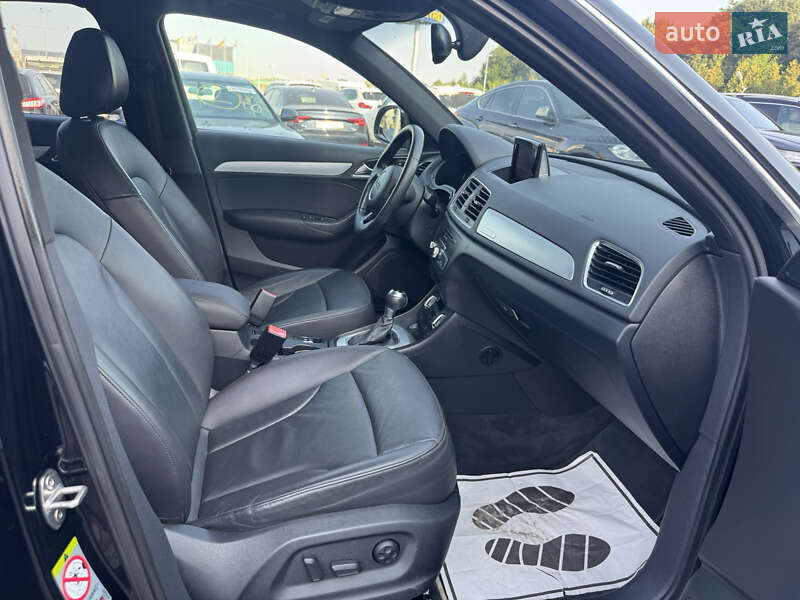 Внедорожник / Кроссовер Audi Q3 2015 в Львове