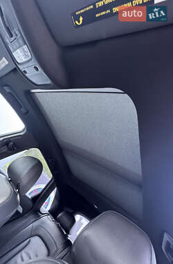 Внедорожник / Кроссовер Audi Q3 2015 в 