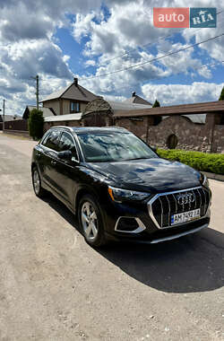 Внедорожник / Кроссовер Audi Q3 2020 в 