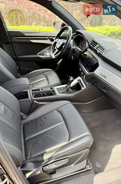 Внедорожник / Кроссовер Audi Q3 2020 в 