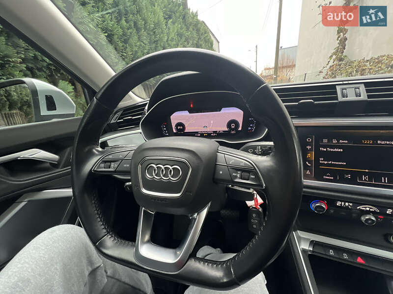 Внедорожник / Кроссовер Audi Q3 2020 в Киеве