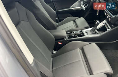 Внедорожник / Кроссовер Audi Q3 2020 в 