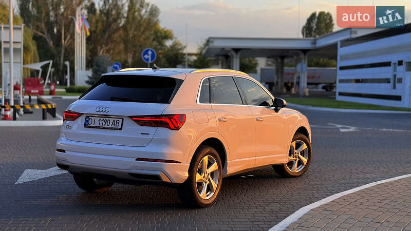 Позашляховик / Кросовер Audi Q3 2019 в Одесі фото 8 Позашляховик / Кросовер Audi Q3 2019 в Одесі
