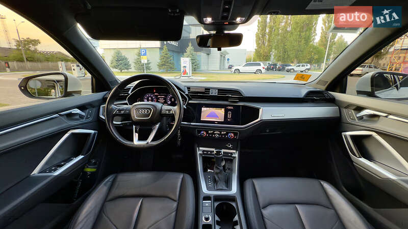 Позашляховик / Кросовер Audi Q3 2019 в Одесі фото 12 Позашляховик / Кросовер Audi Q3 2019 в Одесі