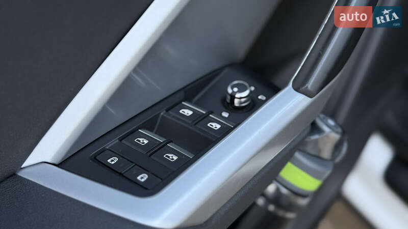 Позашляховик / Кросовер Audi Q3 2019 в Одесі фото 16 Позашляховик / Кросовер Audi Q3 2019 в Одесі