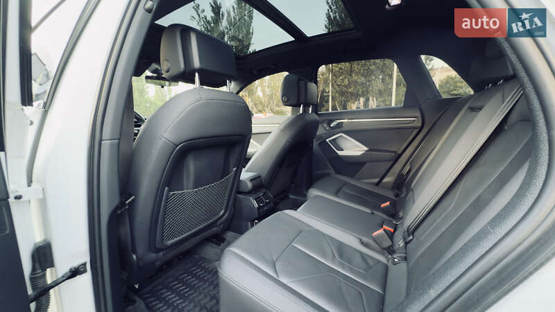 Позашляховик / Кросовер Audi Q3 2019 в Одесі фото 17 Позашляховик / Кросовер Audi Q3 2019 в Одесі