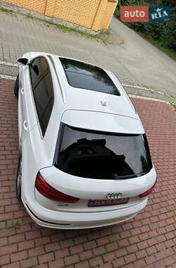 Позашляховик / Кросовер Audi Q3 2015 в 