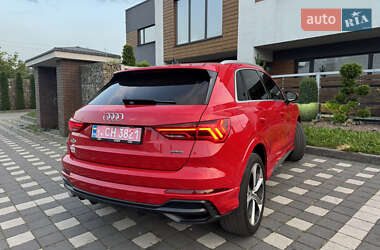 Внедорожник / Кроссовер Audi Q3 2021 в 
