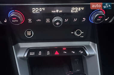 Внедорожник / Кроссовер Audi Q3 2021 в 