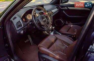 Позашляховик / Кросовер Audi Q3 2015 в 
