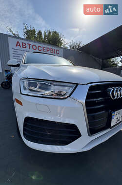Внедорожник / Кроссовер Audi Q3 2017 в 