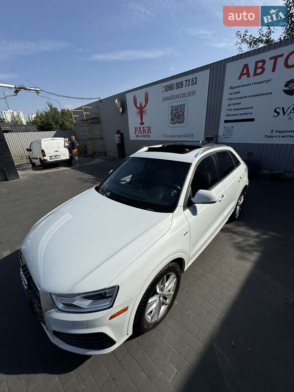 Внедорожник / Кроссовер Audi Q3 2017 в Киеве