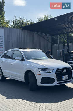 Внедорожник / Кроссовер Audi Q3 2017 в 