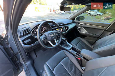 Внедорожник / Кроссовер Audi Q3 2021 в 