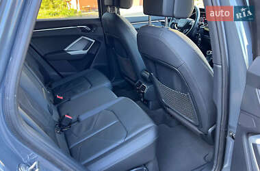 Внедорожник / Кроссовер Audi Q3 2021 в 