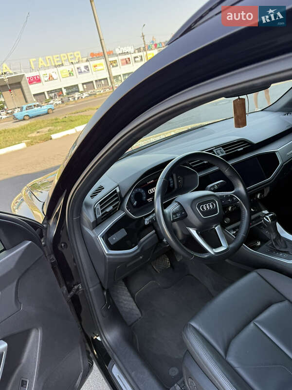 Внедорожник / Кроссовер Audi Q3 2019 в Кривом Роге