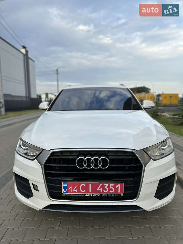 Внедорожник / Кроссовер Audi Q3 2017 в 