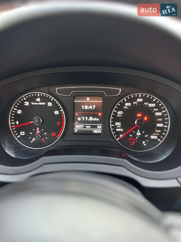 Позашляховик / Кросовер Audi Q3 2017 в Луцьку