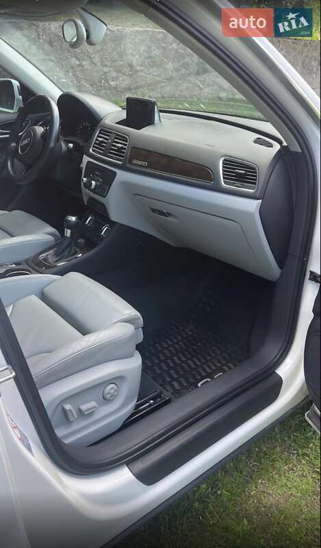 Позашляховик / Кросовер Audi Q3 2015 в Василькові