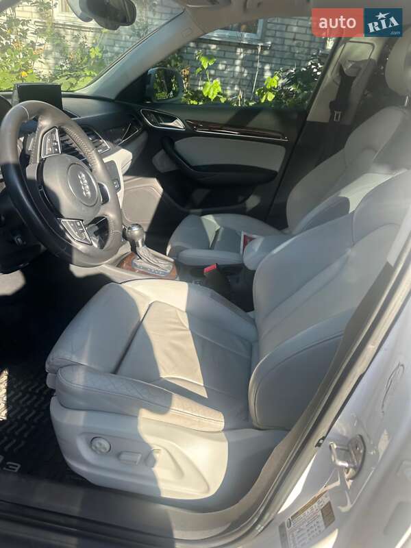 Позашляховик / Кросовер Audi Q3 2015 в Василькові