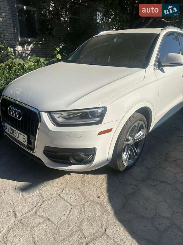 Позашляховик / Кросовер Audi Q3 2015 в Василькові