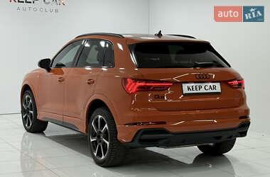 Внедорожник / Кроссовер Audi Q3 2022 в 