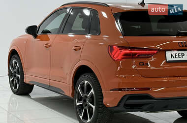 Внедорожник / Кроссовер Audi Q3 2022 в 