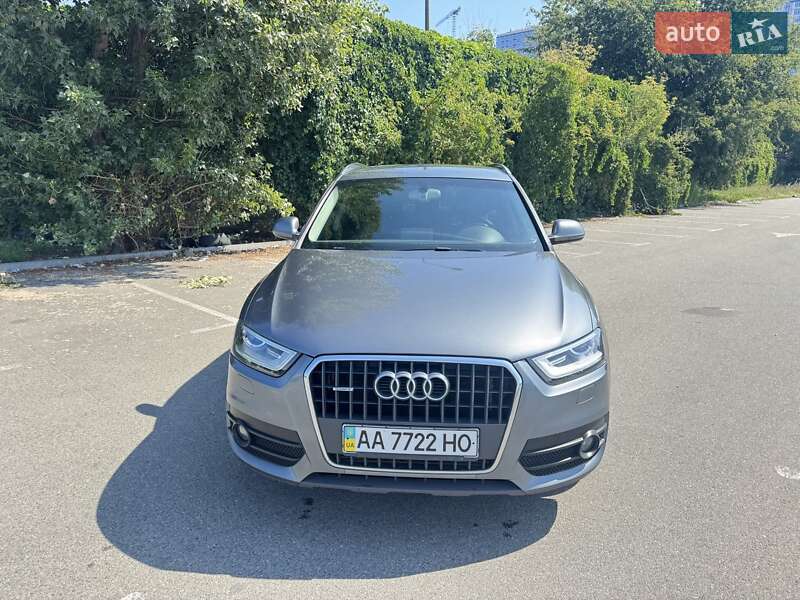 Внедорожник / Кроссовер Audi Q3 2011 в Киеве