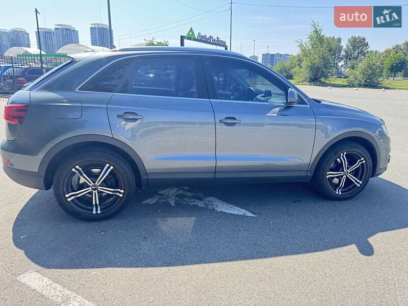Внедорожник / Кроссовер Audi Q3 2011 в Киеве