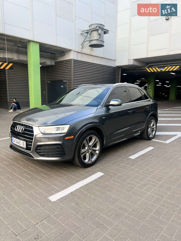 Внедорожник / Кроссовер Audi Q3 2017 в Киеве