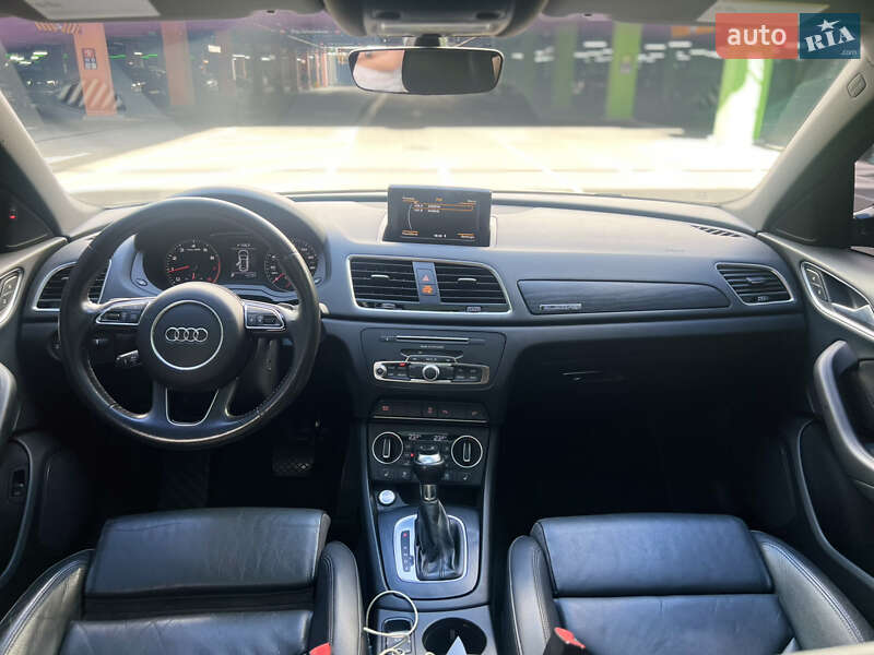 Внедорожник / Кроссовер Audi Q3 2017 в Киеве