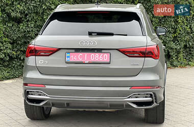 Позашляховик / Кросовер Audi Q3 2019 в 