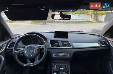 Позашляховик / Кросовер Audi Q3 2017 в 