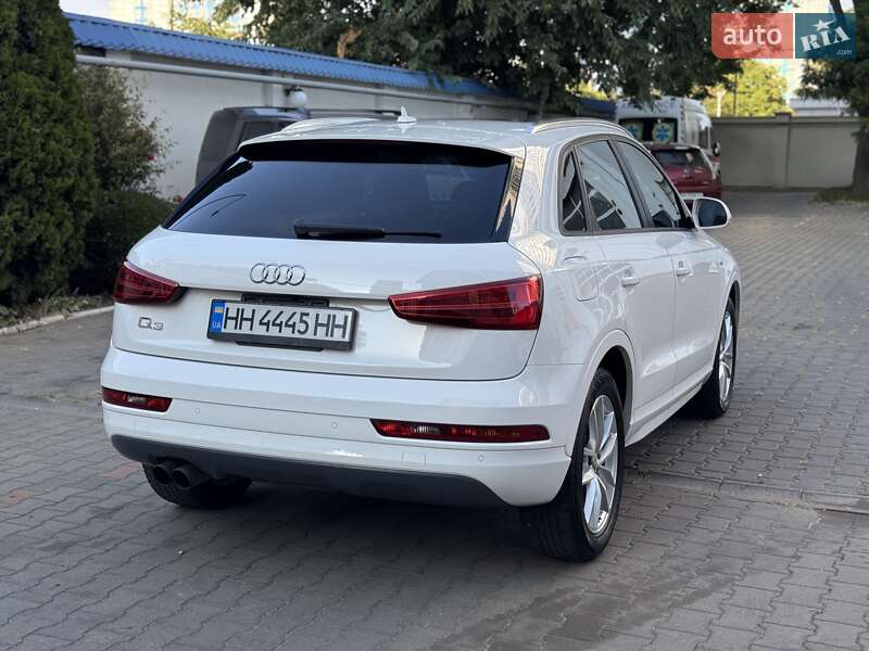 Позашляховик / Кросовер Audi Q3 2017 в Одесі