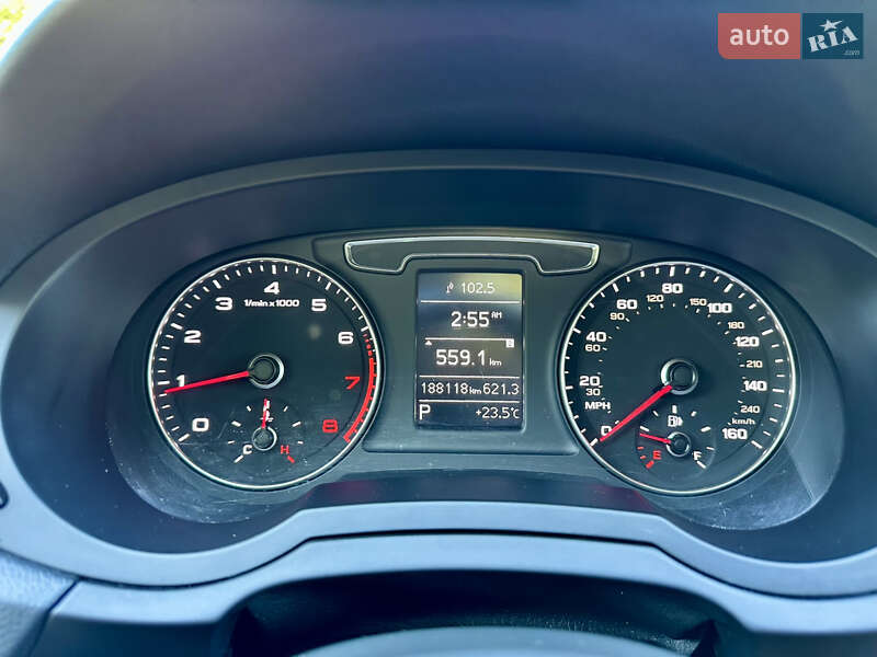 Внедорожник / Кроссовер Audi Q3 2017 в Киеве