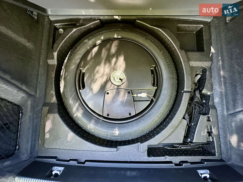 Внедорожник / Кроссовер Audi Q3 2017 в Киеве